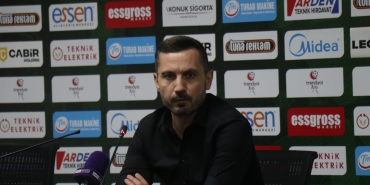 SAKARYASPOR - PENDİKSPOR MAÇININ ARDINDAN PENDİKSPOR TEKNİK SORUMLUSU METİN İLHAN: "HAKEMİN TUTARLILIĞI MOTİVASYONUMUZU, OYUN DÜZENİMİZİ BOZDU" SAKARYASPOR TEKNİK DİREKTÖRÜ İLKER PÜREN: "BU GALİBİYETİ TARAFTARIMIZA HEDİYE EDİYORUM"