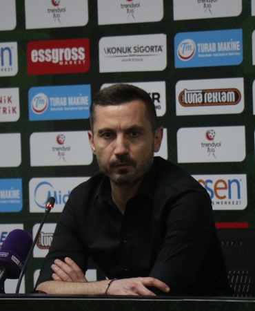 SAKARYASPOR - PENDİKSPOR MAÇININ ARDINDAN PENDİKSPOR TEKNİK SORUMLUSU METİN İLHAN: "HAKEMİN TUTARLILIĞI MOTİVASYONUMUZU, OYUN DÜZENİMİZİ BOZDU" SAKARYASPOR TEKNİK DİREKTÖRÜ İLKER PÜREN: "BU GALİBİYETİ TARAFTARIMIZA HEDİYE EDİYORUM"