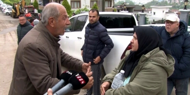 SERDİVAN'DA BİR BİNA ÇÖKME RİSKİ İLE KARŞI KARŞIYA: MÜDÜR, "BİR SANİYE" DİYEREK MAĞDUR KADINI SUSTURMAYA ÇALIŞTI GÖZ GÖRE GÖRE GELEN İHMALKARLIK: HASARIN BOYUTU GÜN AĞIRINCA ORTAYA ÇIKTI MİLYONLAR ÖDEYEREK ALDIĞI YENİ EVİ ÇÖKME TEHLİKESİ ALTINDA KALDI: MAĞDURİYETİNİ ANLATAN KADINA SERDİVAN BELEDİYESİ FEN İŞLERİ MÜDÜRÜ ENGEL OLMAYA ÇALIŞTI