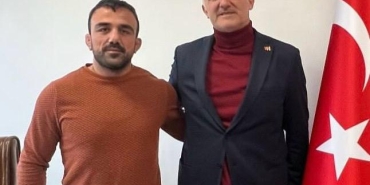 Antrenörü Yunus Özel’e Tebrik