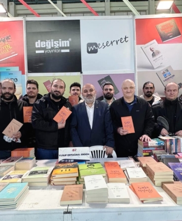 Ekran görüntüsü_9-4-2025_165833_web.whatsapp.com
