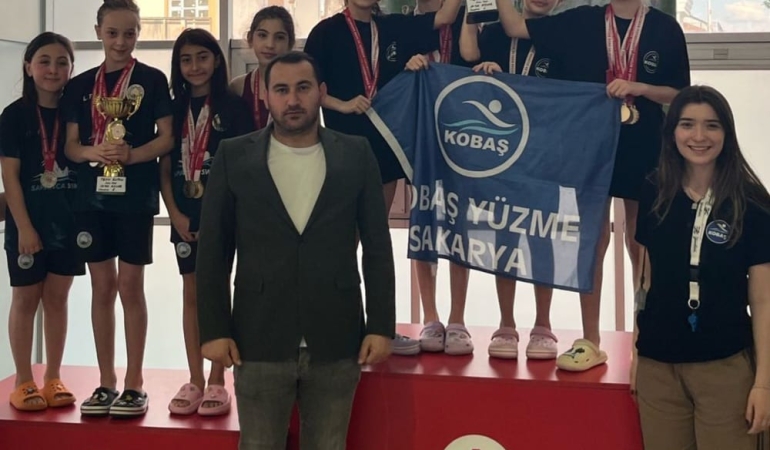 Kobaş’ın Altın Kulaçları, 67 Madalya 8 Kupayla Taçlandı!