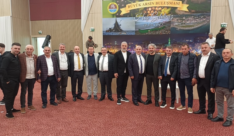 ‘Büyük Arsin Buluşması’ İstanbul’da Karadeniz coşkusuna sahne oldu