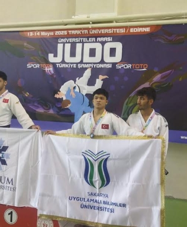 SUBÜ’lü judocudan üç madalya