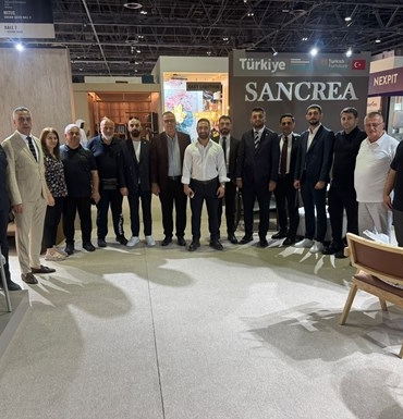 51b37fbd2aef4e28813871dd93f8f232414c215923494f6aaa1f3bee149d766d