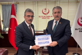 BAŞKAN DİNÇ GENEL BAŞKAN DESTİCİ’Yİ ZİYARET ETTİ (2)
