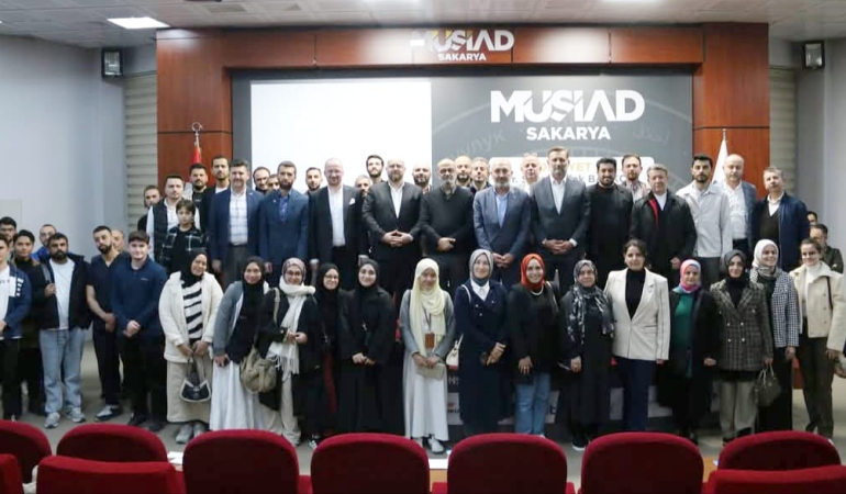 Medeniyet aklı MÜSİAD Sakarya’da konuşuldu; Dr. Savaş Şafak Barkçin, Sakarya’da gençlerle buluştu