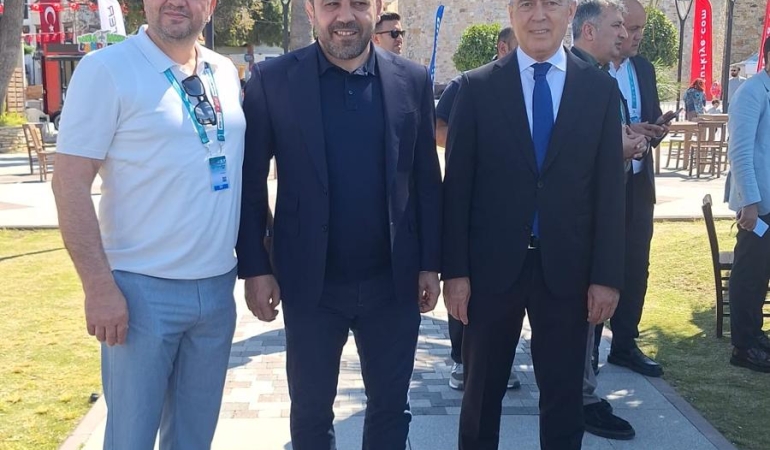Sakarya Büyükşehir’den Cumhurbaşkanlığı Bisiklet Turu’na destek; 8. etap Çeşme-İzmir startı verildi