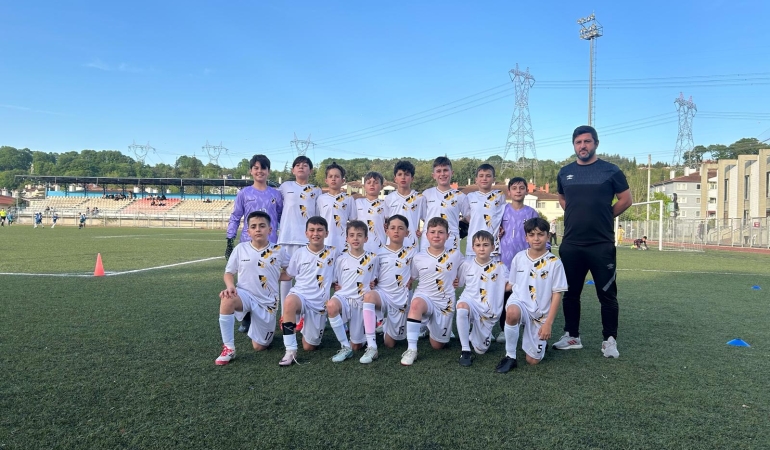 Sakaryaspor U11 (C), ligde puanını 4’e yükseltti. Serdivanspor adıyla sahaya çıkan minikler berabere kaldı 95 WhatsApp Image 2025-05-06 at 12.47.02