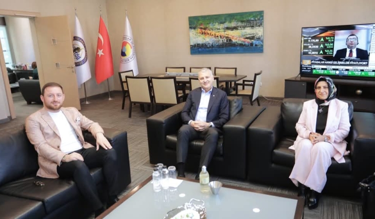 AK Parti’li Prof. Dr. Hülya Terzioğlu’ndan SATSO’ya anlamlı ziyaret