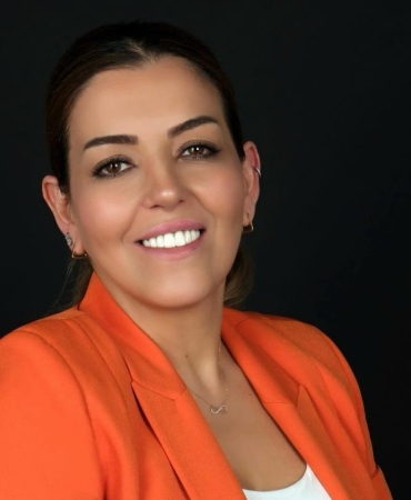 baskan-Sumeyra-Ucar-zafer-partisi