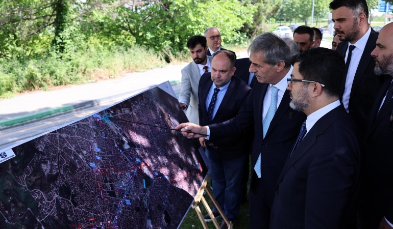 Raylı Sistem’de kritik adım: Başkan Alemdar önemli gelişmeyi paylaştı  “Raylı sistemde saha incelemeleri tamamlandı, zemin etütleri başlıyor”