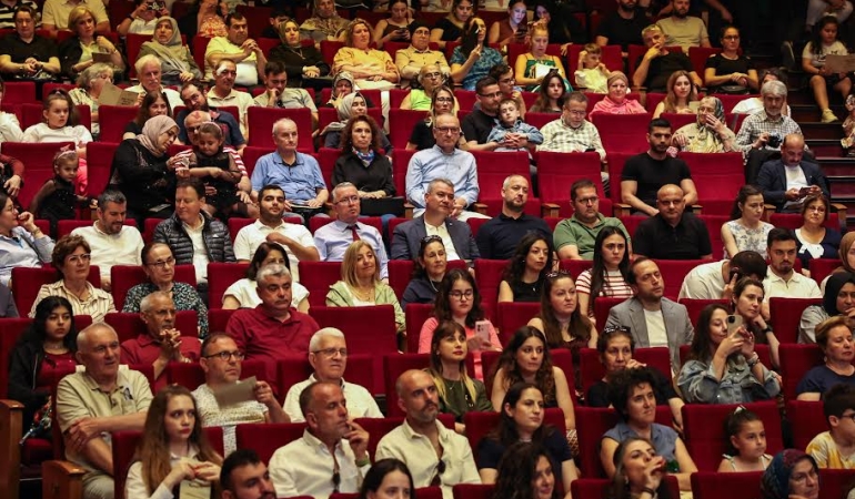 Gelenekten Geleceğe: Serdivan’da Türk Müziği Ziyafeti