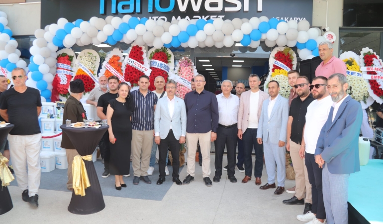 Nanowash Auto Market Showroom görkemli törenle açıldı