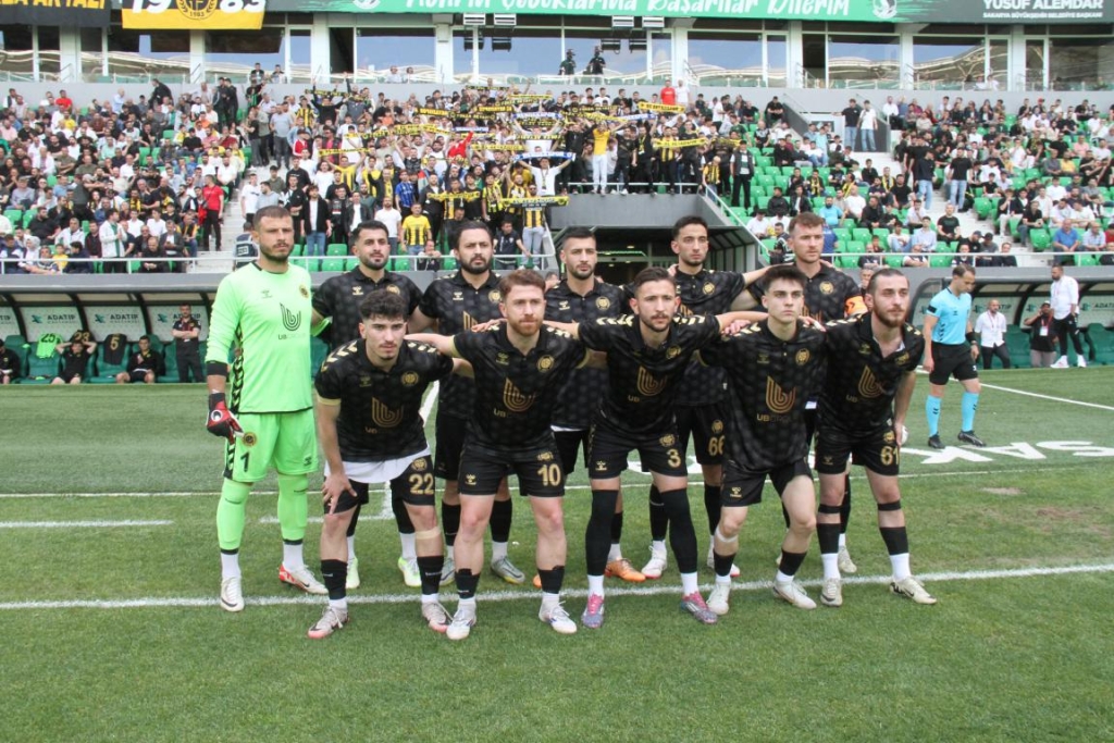 Karasuspor, As Akyazıspor’u farklı mağlup etti