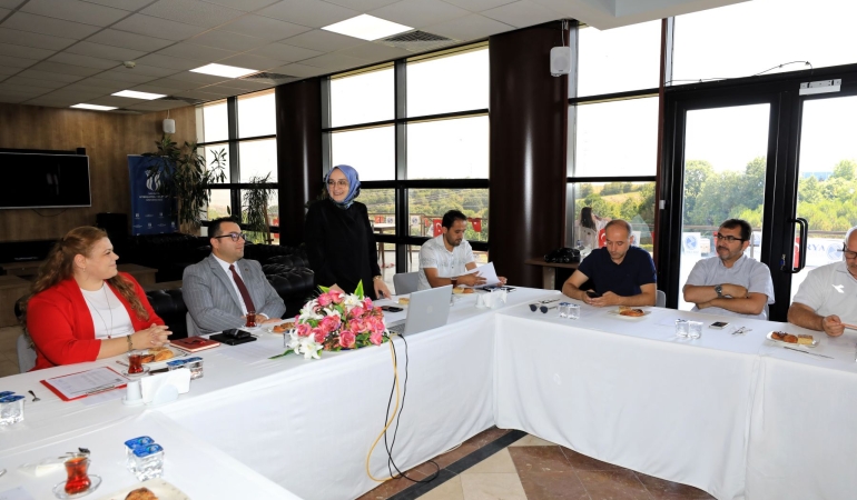 SUBÜ’den birim yöneticilerine iletişim programı