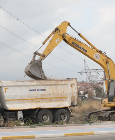 BAŞKAN ŞENOL DİNÇ YENİ PAZAR ALANINI İNCELEDİ (5)