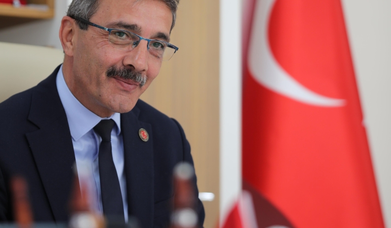 Erenler Belediye Başkanı Şenol Dinç