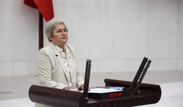 ADAPAZARI BELEDİYESİ’NDE MESERRET BAHÇE USULSÜZLÜĞÜ: “ÇİFTE STANDART DEĞİL, SİYASİ KIYIM”