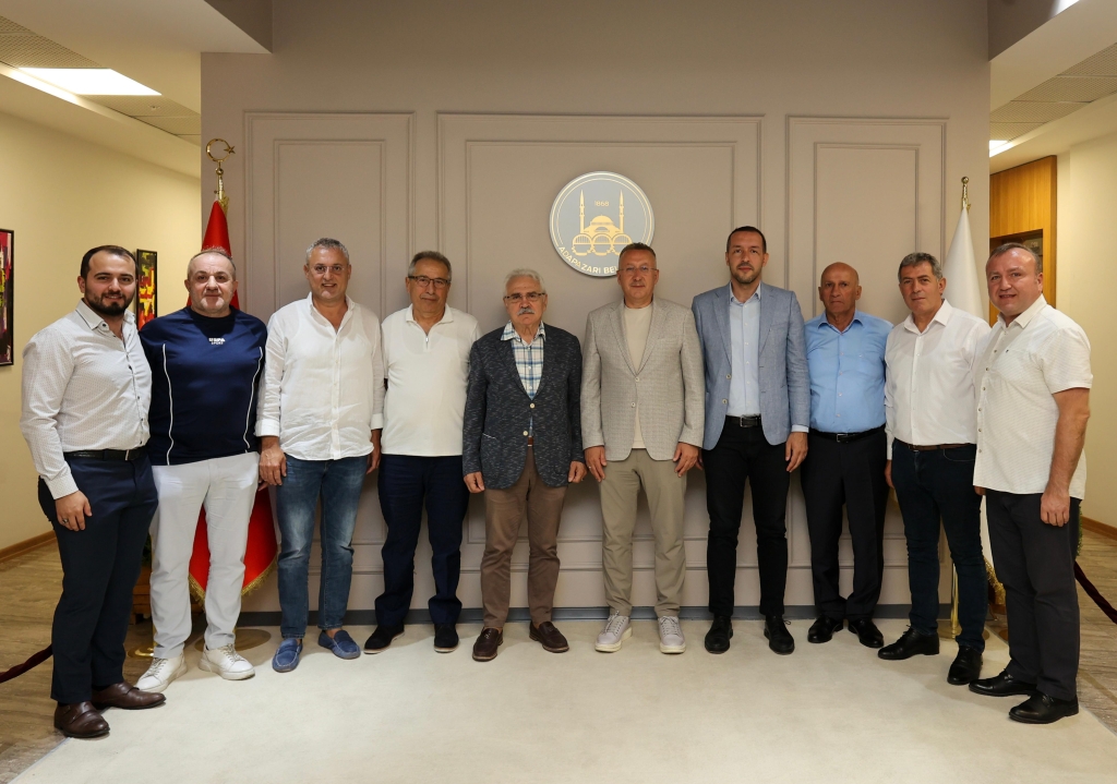Sakarya Trabzonlular Derneği’nden Başkan Işıksu ve Başkan Dinç’e Ziyaret