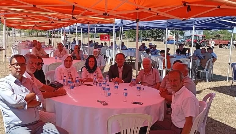 ECEVİT KELEŞ: “KÖYÜMÜZDE BİRLİK, BERABERLİK VE DAYANIŞMA RUHU HÂKİMDİ”