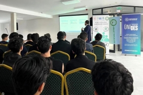 SUBÜ öğrencilerinin ÜNİDES projesiyle Liseli gençlere afet ve iklim bilinci aşılandı