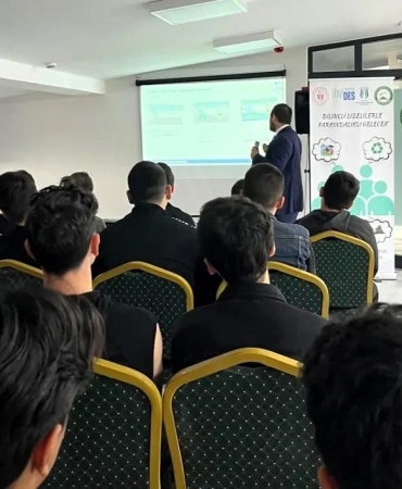 SUBÜ öğrencilerinin ÜNİDES projesiyle Liseli gençlere afet ve iklim bilinci aşılandı