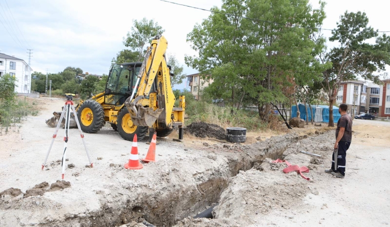 Arifiye Belediyesi Yeni Yerleşim Bölgelerinde Altyapı Çalışmalarına Devam Ediyor
