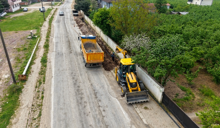 Hendek Uzunçarşı’da suyun basınç sorunu çözüldü
