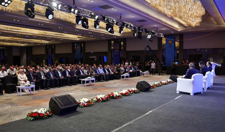 16 şehir, 111 belediye başkanıyla AK Parti’nin hizmet neferleri Sakarya’da: “Sakarya’yı çok daha güzel günlere el ele, gönül gönüle taşıyacağız”