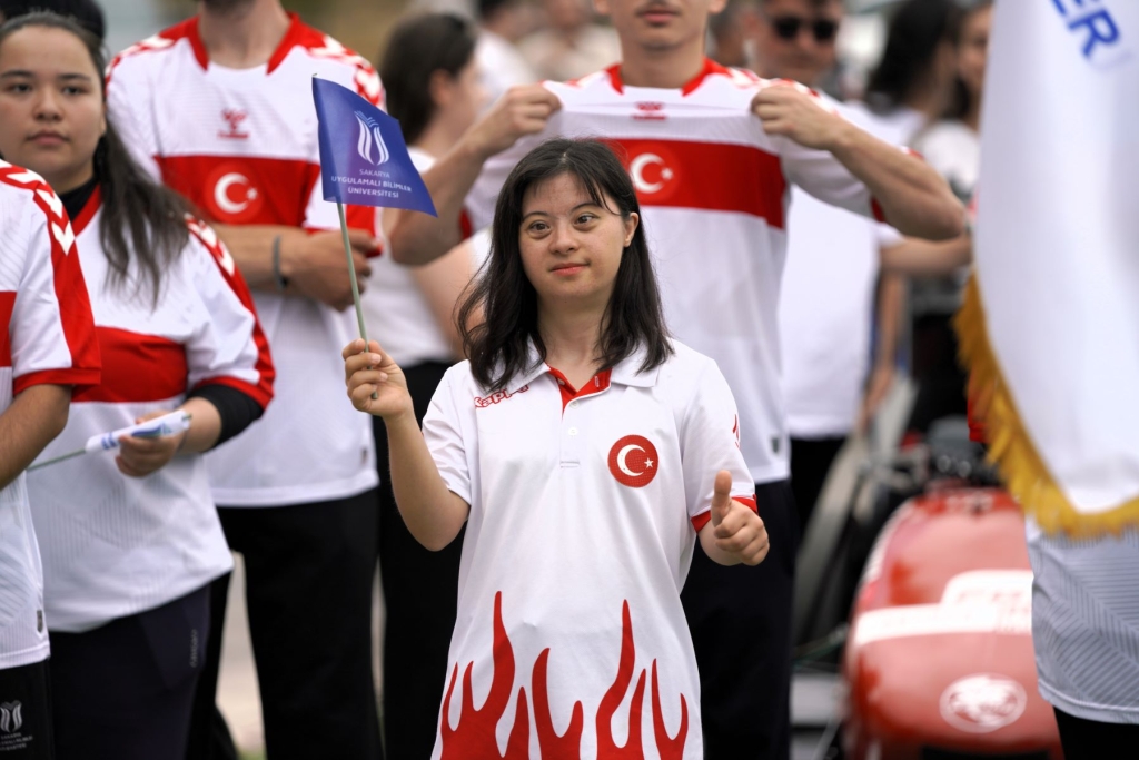 SUBÜ 3.263 öğrencisini coşkulu törenle mezun etti