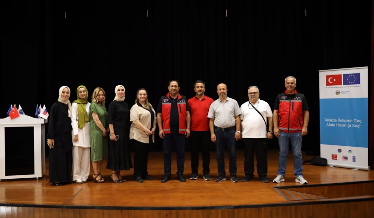 Afet anında ‘bir telsiz sesi’ binlerce kişinin hayatında rol oynayacak