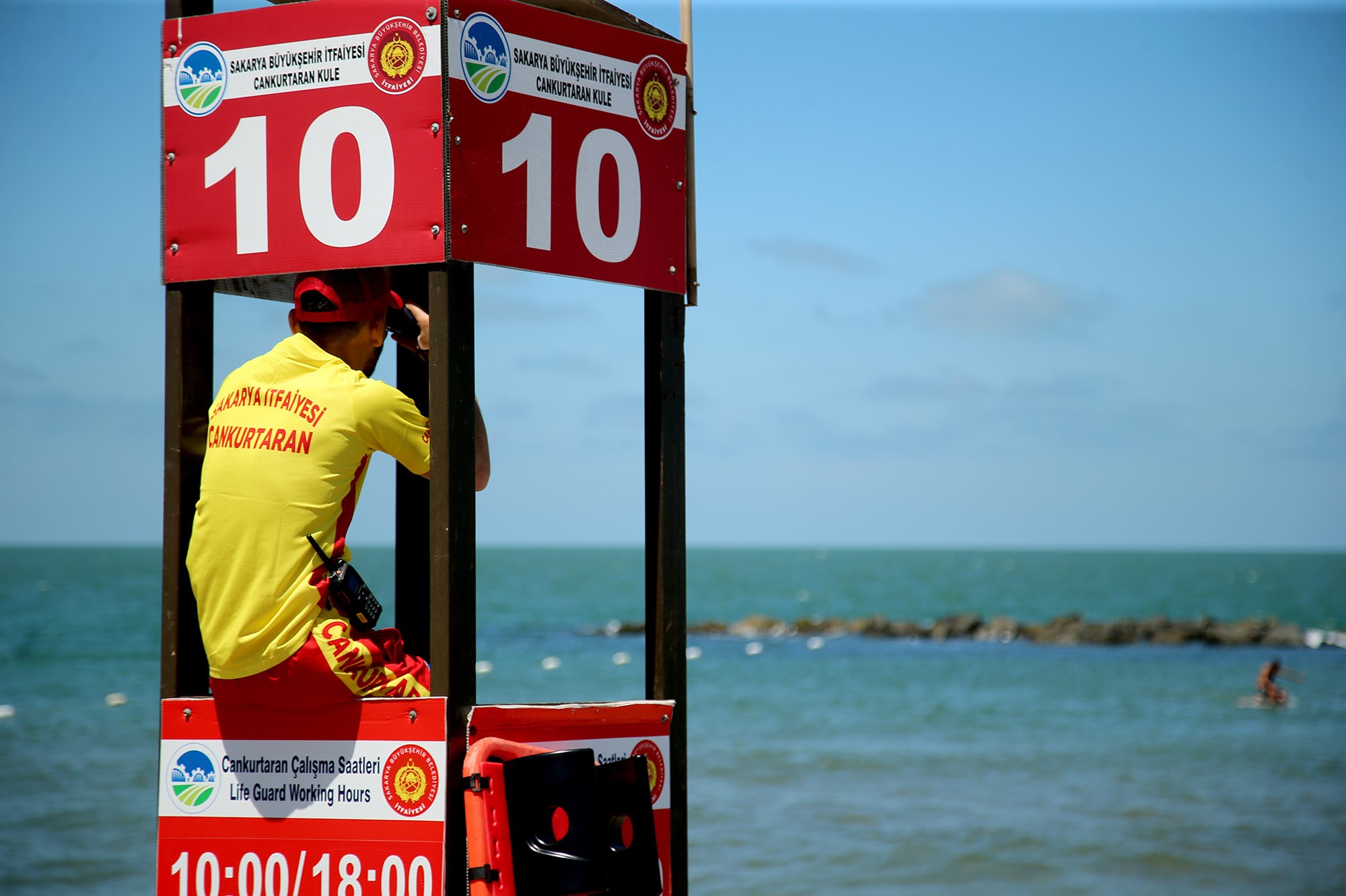 SAKARYA SAHİLLERİNDE BİR HAFTADA 41 KİŞİ BOĞULMAKTAN KURTARILDI