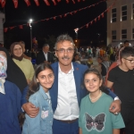 thumbnail_ERENLER DE ‘MAHALLEMDE ŞENLİK VAR’ HIZ KESMİYOR (1)