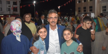 thumbnail_ERENLER DE ‘MAHALLEMDE ŞENLİK VAR’ HIZ KESMİYOR (1)