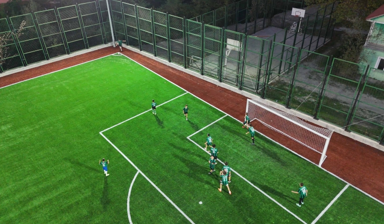 Gençler için yeni spor alanı: Sapanca Akçay’ın futbol tesisine yeni yüz