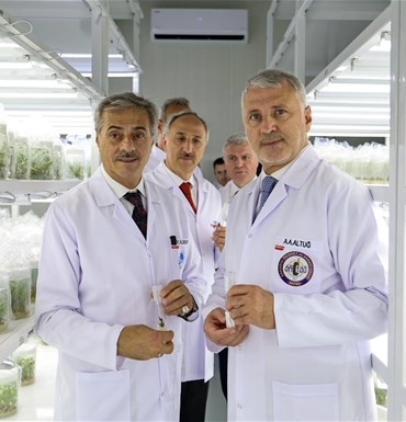 3dfcb961d2674fd4b3f6ab5f5866a91c4cfa2bf7eedb432e88a602dc1e597b52