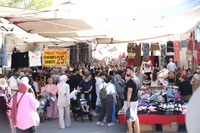 ÇARŞAMBA KUMAŞ PAZARI YENİ YERİNDE KURULDU, VATANDAŞLAR AKIN ETTİ (5)