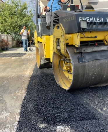 ERENLER’DE FİBER İNTERNET ÇALIŞMALARININ ARDINDAN ASFALT ÇALIŞMASI BAŞLADI (4)