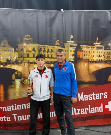 bda2408a-d0c6-4e6e-aaf3-6a146094e1e6