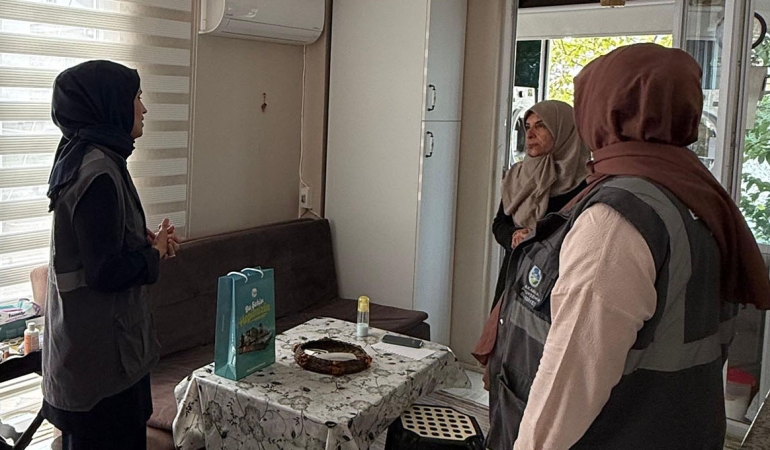 Büyükşehir şehrin dört bir yanında yürekleri ısıtıyor