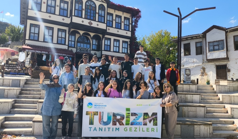 Şehrin gençleri Sakarya’nın zenginliklerini keşfediyor