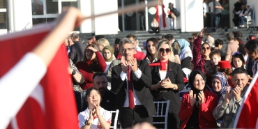 ERENLER BELEDİYESİ’NDE 29 EKİM CUMHURİYET BAYRAMI COŞKUSU 14 ERENLER BELEDİYESİ’NDE 29 EKİM CUMHURİYET BAYRAMI COŞKUSU (3)