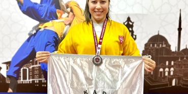 Ece Zurnacı