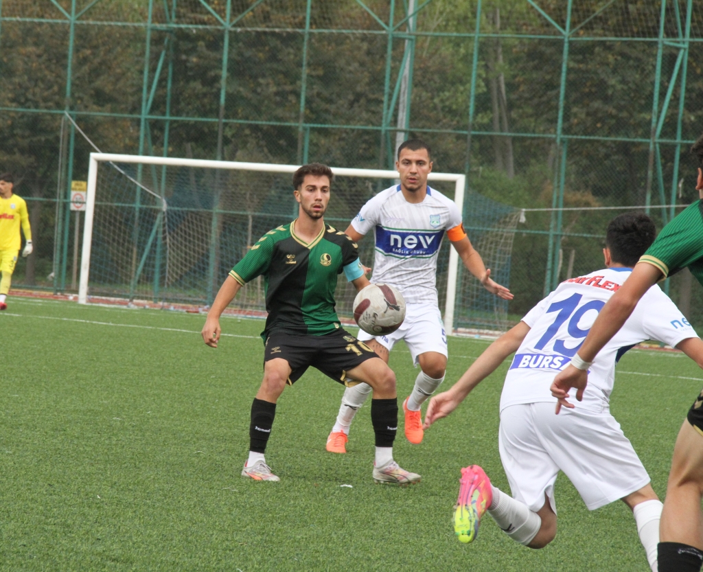 Sakaryaspor ikinci yarıda açıldı 3-0