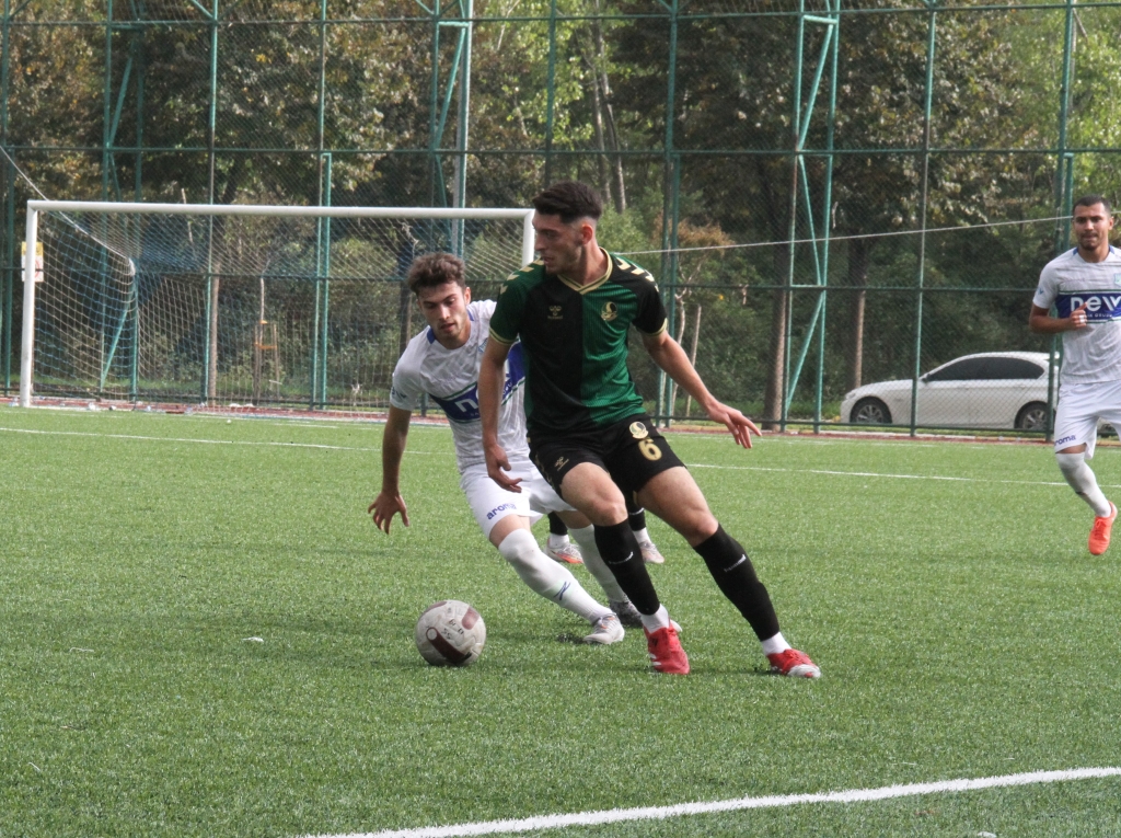 Sakaryaspor ikinci yarıda açıldı 3-0