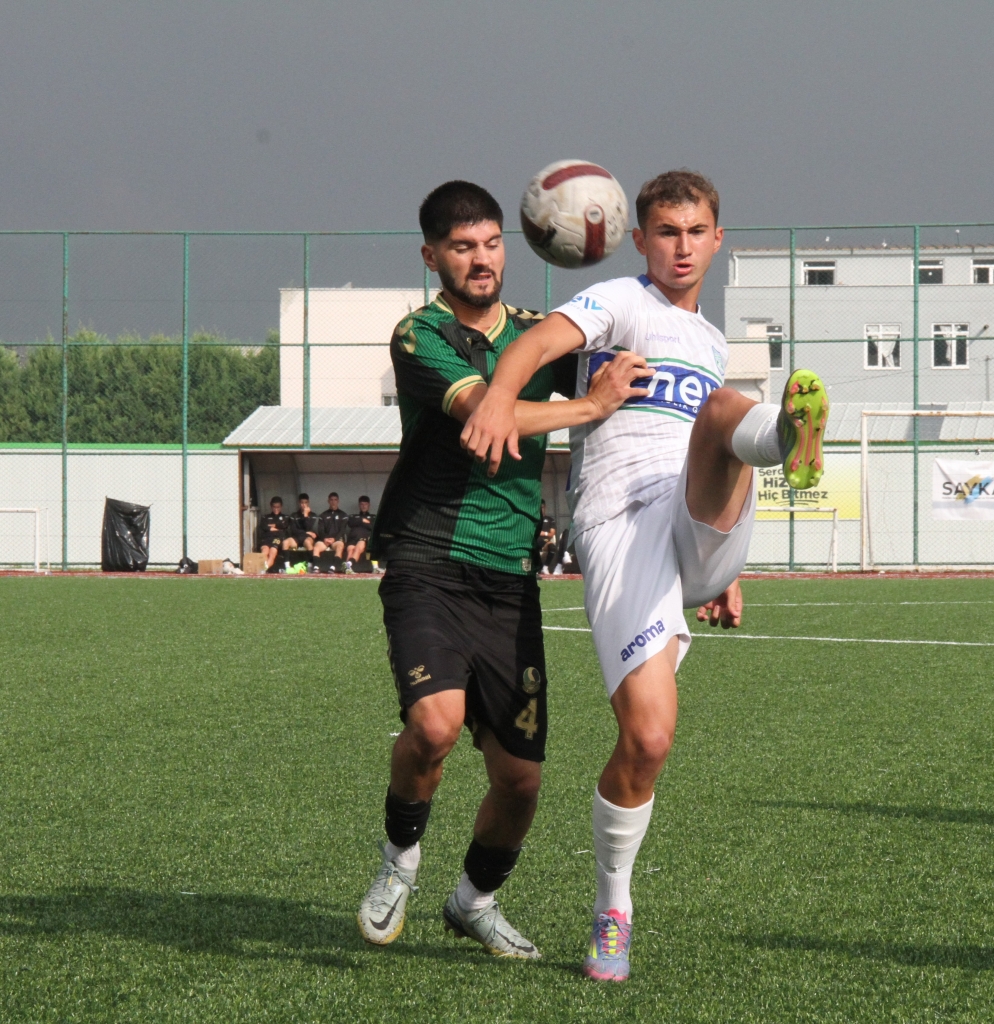 Sakaryaspor ikinci yarıda açıldı 3-0