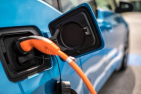 evde-elektrikli-arac-sarj-istasyonu-kurulumunun-avantajlari