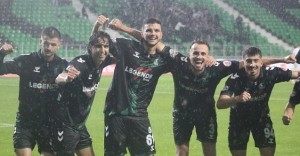 sakaryaspor-inegolspor-karsisinda-turladi-3-0_a7e8d