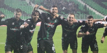 sakaryaspor-inegolspor-karsisinda-turladi-3-0_a7e8d